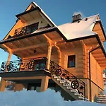 Miedzy Nami Goralami, Nad Jeziorem Czorsztynskim Holiday home Huba
